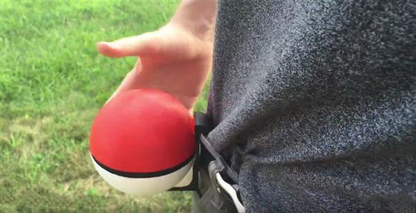 3D打印的Pokédex USB充電器