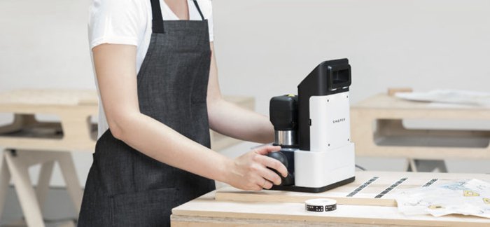 全球首臺(tái)手持式CNC設(shè)備Shaper Origin 自動(dòng)校正功能很牛B