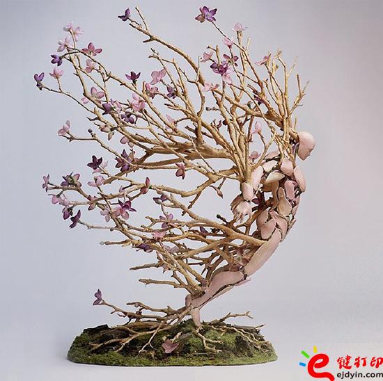 3d打印藝術品,3d打印作品,3d打印工藝品,3d打印藝術雕塑,3d打印藝術,3D打印服務 3D打印有多神奇？這個話題一直被大家能津津樂道的談論著。答案其實也簡單，那就是3D打印擁有無限可能。本文有藝術家用3D打印樹木來詮釋一年四季的變化。一起來看看。